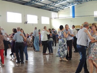 baile-do-viva-vida-movimenta-o-centro-de-convivencias