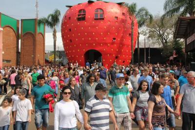 sucesso-total-no-primeiro-final-de-semana-da-festa-do-moranguinho