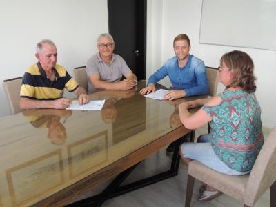 prefeitura-concede-gin-sios-em-duas-comunidades