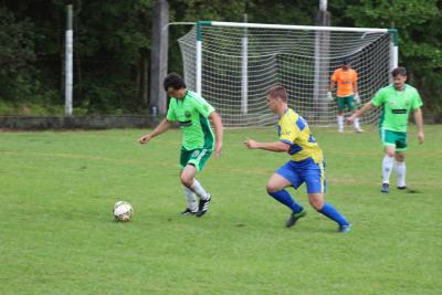 tr-s-clubes-dividem-a-lideran-a