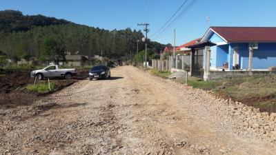 tempo-bom-permite-que-obra-do-loteamento-gauger-avance