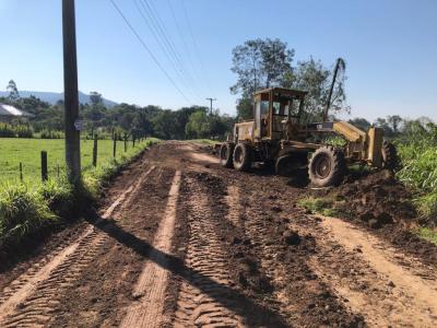 m-quinas-j-trabalham-no-morro-s-o-pedro