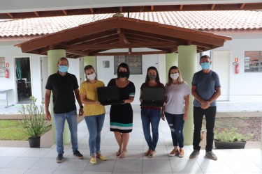 escolas-recebem-computadores-antes-da-volta-as-aulas