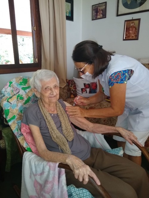 chegou-a-vez-dos-idosos-de-78-anos