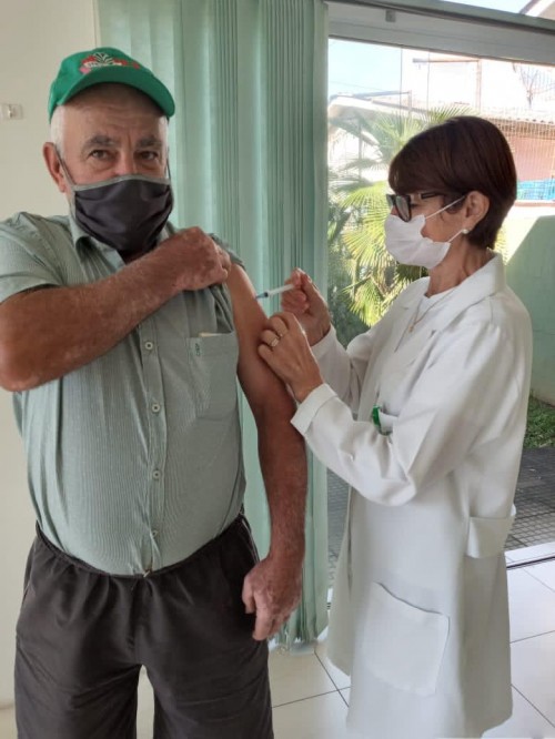 bom-principio-abre-vacinacao-contra-covid-para-idosos-de-63-e-64-anos