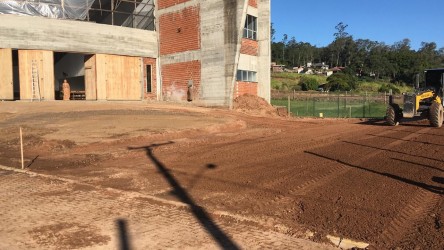 obras-de-pavimentacao-beneficiam-acesso-a-emei-escola-e-igreja-do-bom-fim-alto