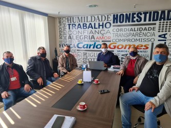 prefeito-em-exercicio-tem-encontro-com-deputados-buscando-por-recursos