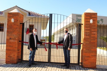 entre-a-comunidade-o-cemiterio-municipal-jardim-da-paz