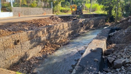 obras-de-contencao-sao-realizadas-em-nova-columbia