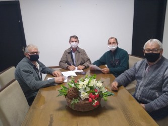 municipio-firma-termo-de-fomento-com-a-apsat