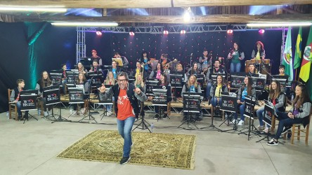 domingo-tem-live-de-25-anos-da-wbk