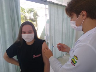 suspensa-a-vacinacao-de-adolescentes