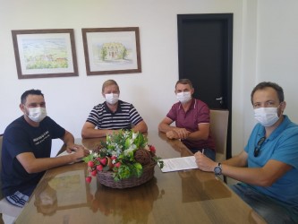 municipio-repassa-r-5-mil-para-a-associacao-bom-morango