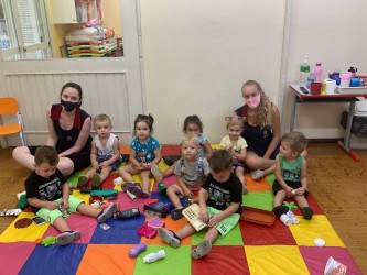 criancas-dao-nova-vida-as-emeis