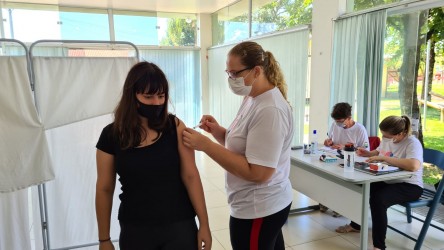 adolescentes-de-12-a-18-anos-so-serao-vacinados-aos-sabados