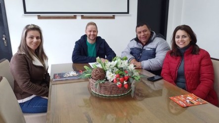 vice-prefeito-de-taquarussu-do-mato-grosso-do-sul-conhece-projetos-na-terra-do-moranguinho