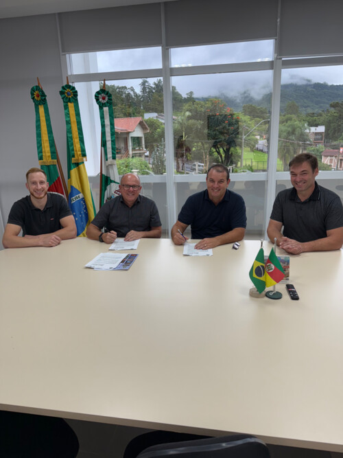 bom-principio-e-sao-vendelino-firmam-acordo-para-pavimentacao-asfaltica