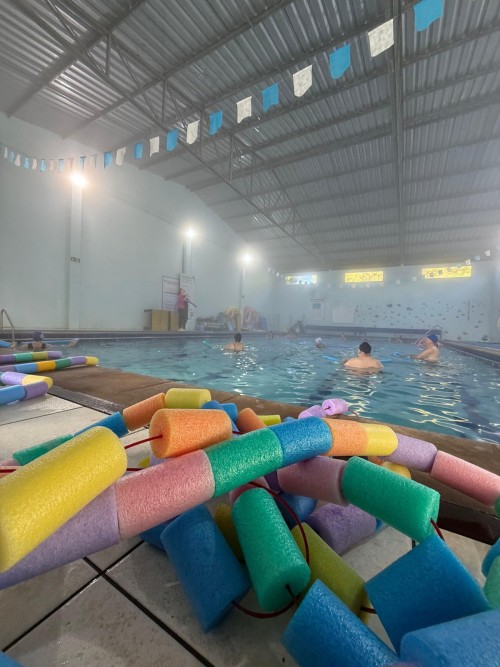 movimento-e-saude-na-agua-hidroginastica-transforma-a-qualidade-de-vida-em-bom-principio