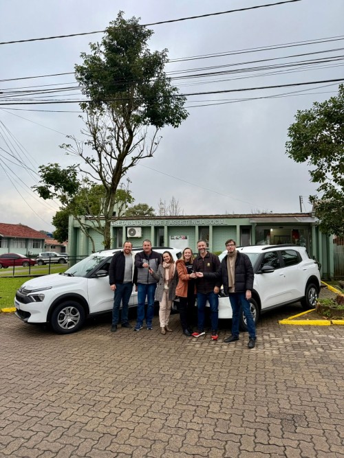 frota-da-saude-recebe-reforco-com-dois-novos-veiculos-de-7-lugares