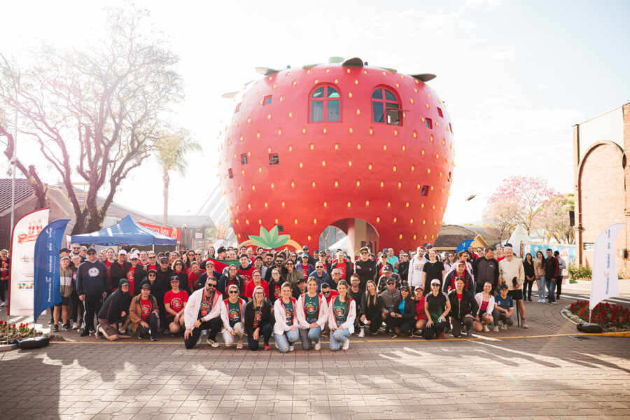 caminhada-do-moranguinho-reune-alegria-natureza-e-sabor-em-manha-ensolarada