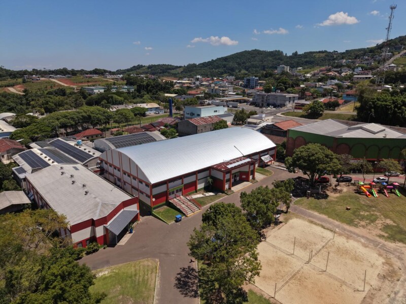 ginasio-passa-por-ampla-reforma-e-modernizacao