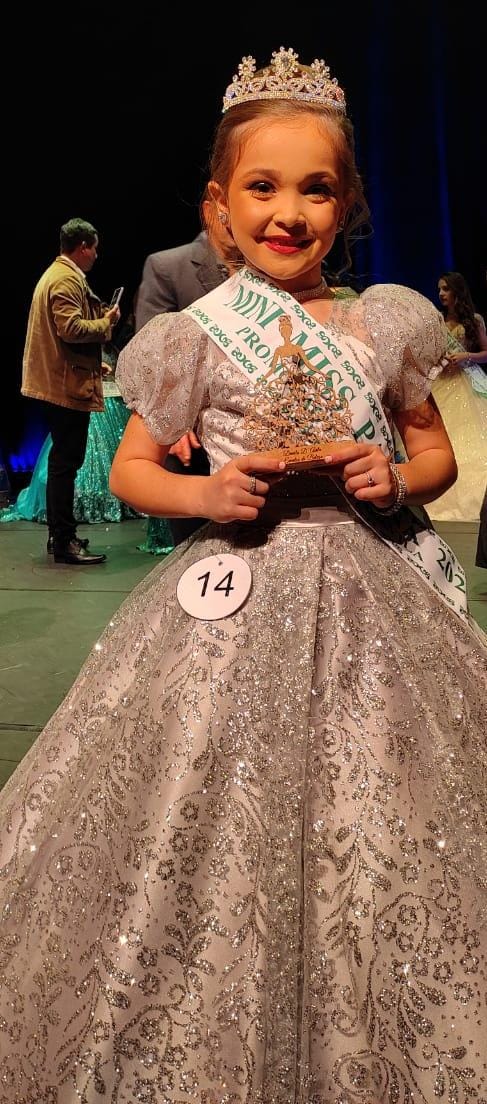 BELEZA INFANTIL Palotinense de 07 anos é coroada Mini Miss Paraná