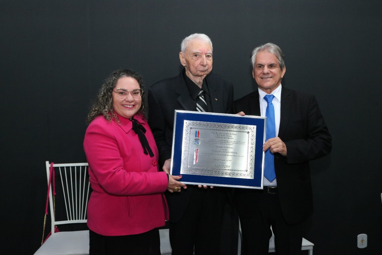 Osvaldo Carnelosso recebe título de Cidadão Honorário de Palotina