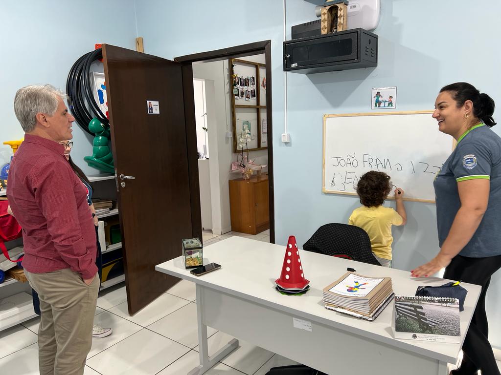 INTEGRA TEA Centro de Autismo em Palotina  recebe visita do prefeito Luiz Ernesto
