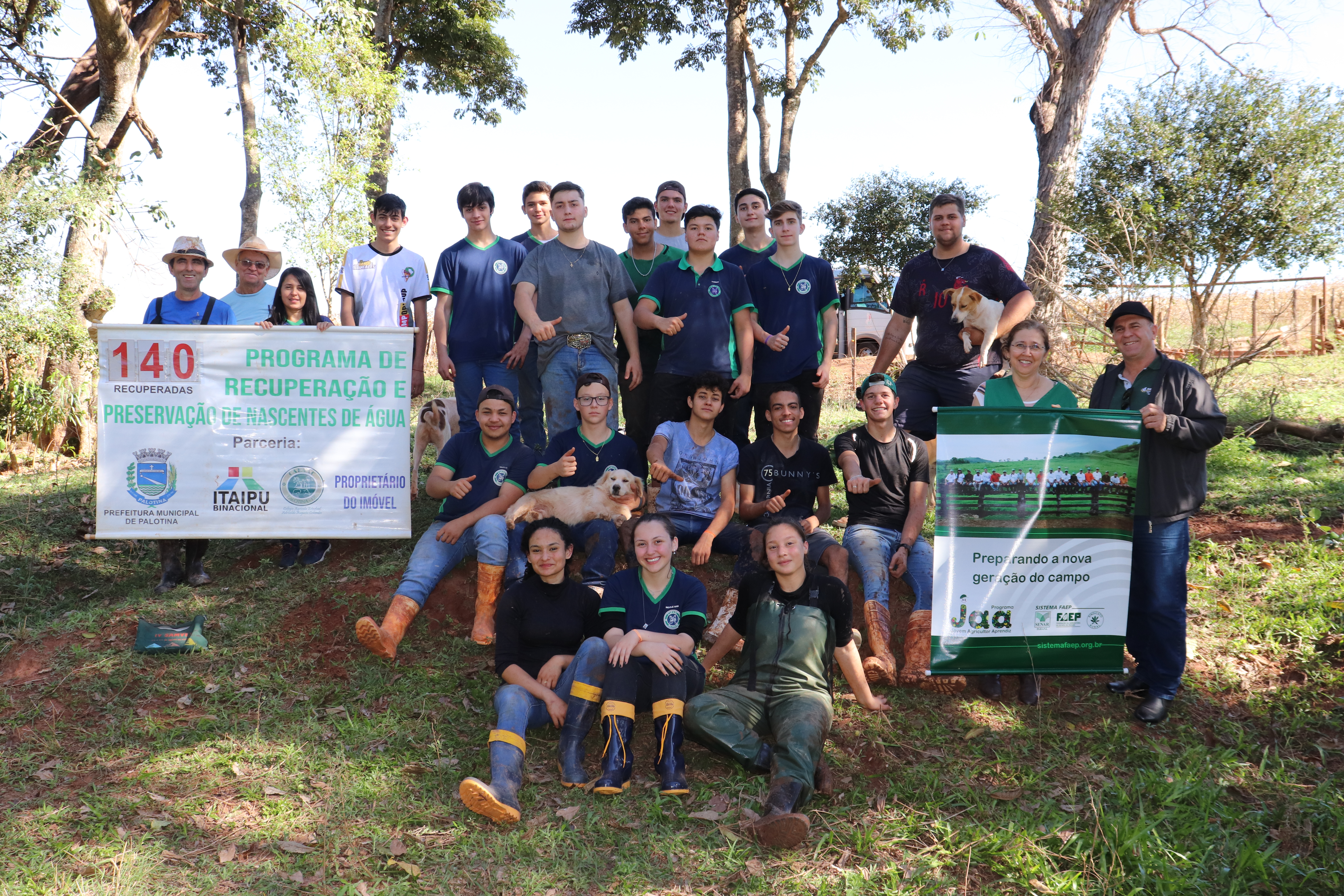 RECUPERAÇÃO DE NASCENTES Programa realiza preservação das  nascentes de água em Palotina