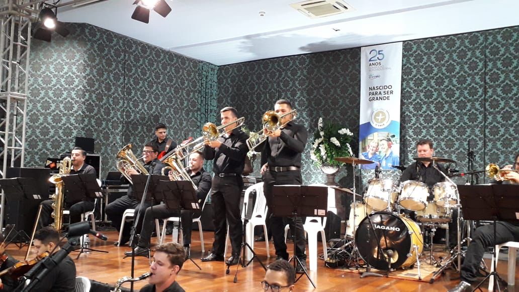 Banda Sinfônica de Palotina dá show em evento da C.Vale