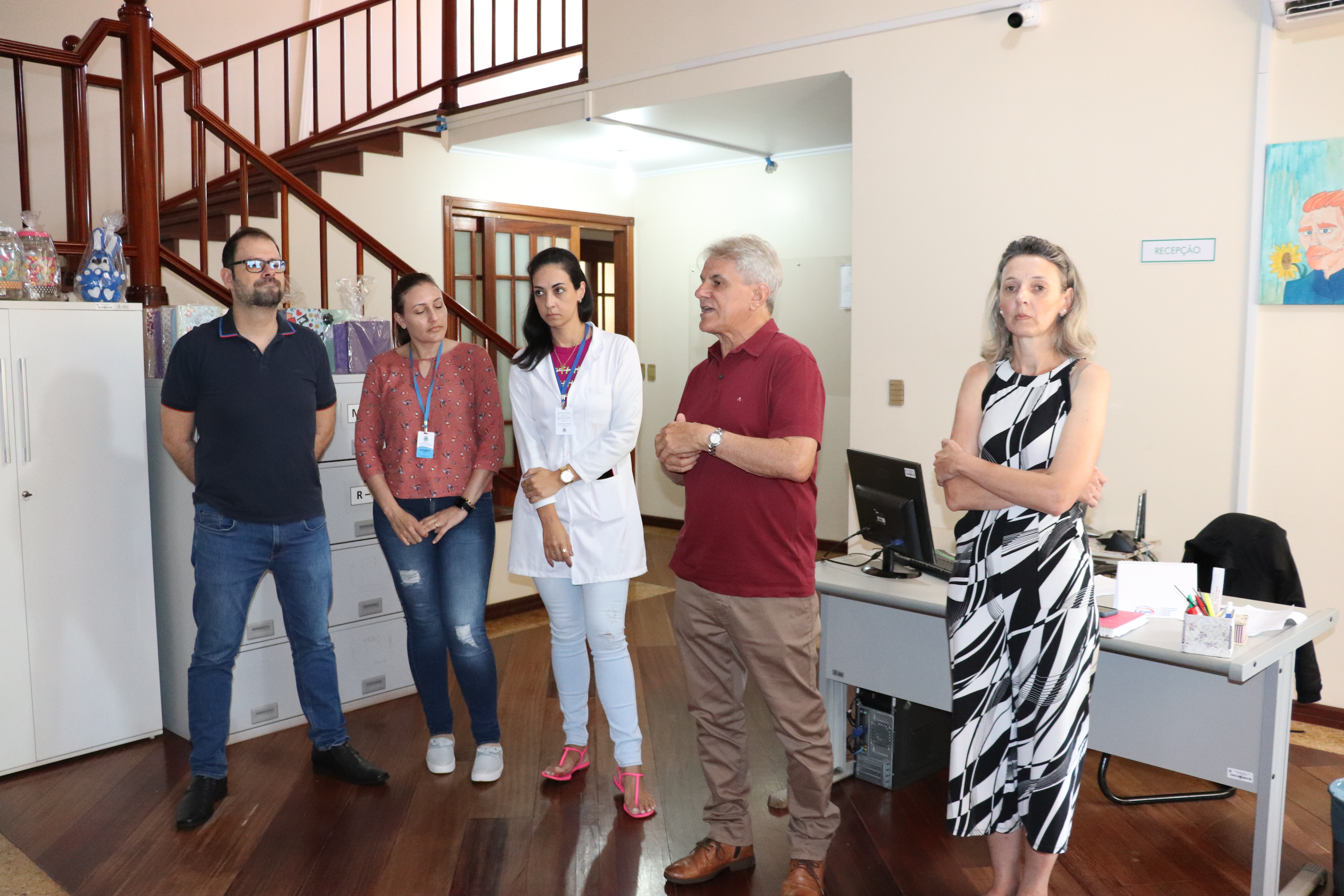 PALOTINA Vereadores e a imprensa visita estrutura da Saúde 