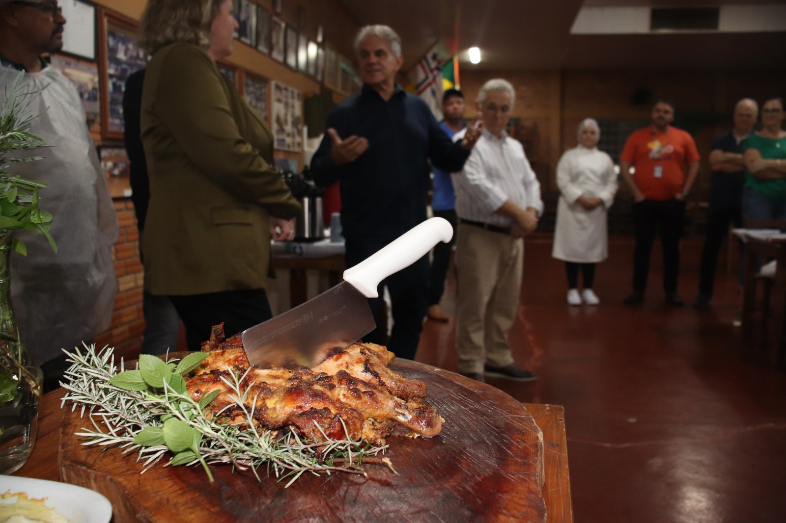 Prefeitura de Palotina e SENAC promoveram workshop de preparo do prato típico Frango Grelhado na Brasa