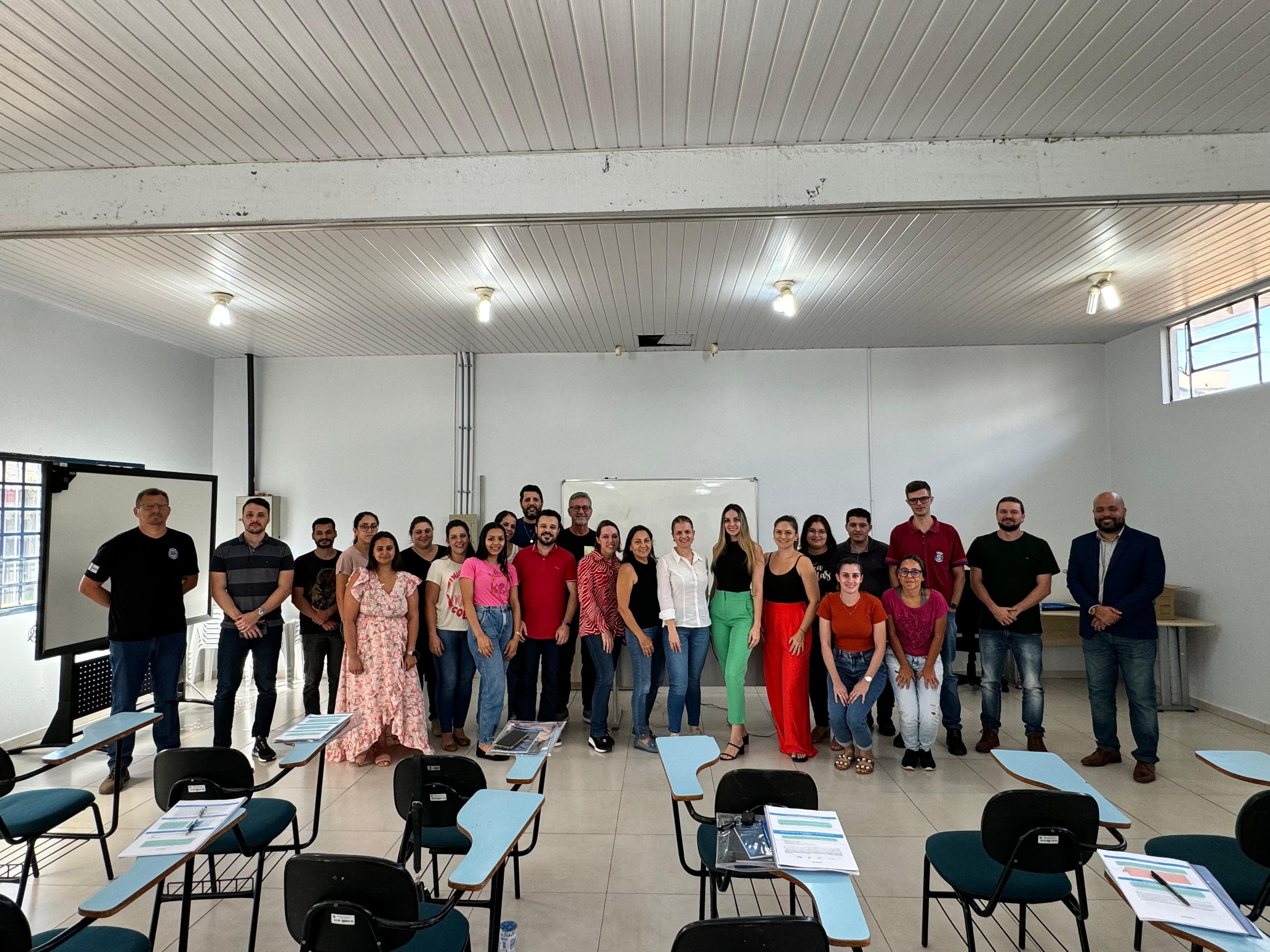 Prefeitura de Palotina promove capacitação na Nova Lei de Licitações para servidores municipais 