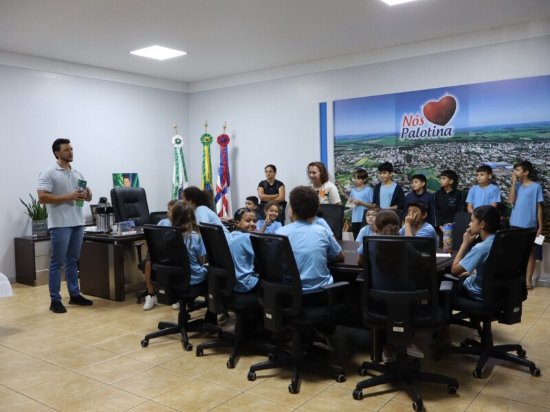 projeto-cidadania-em-movimento-aproxima-estudantes-das-instituicoes-publicas-em-palotina
