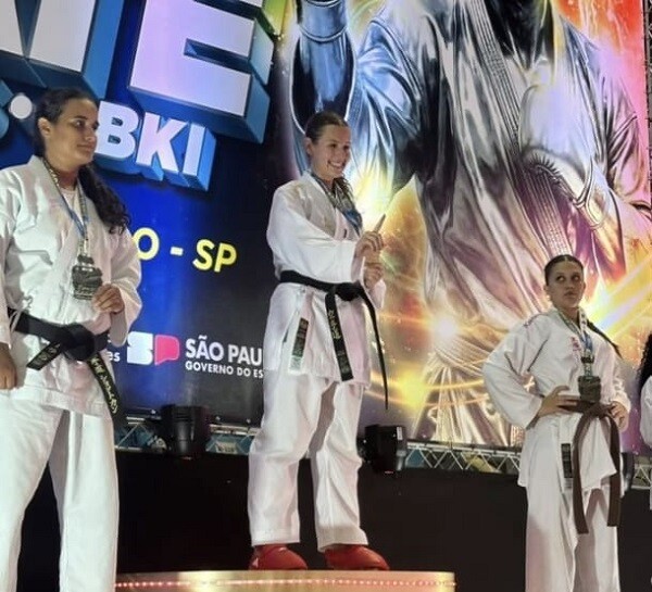 atletas-de-palotina-conquistam-destaque-no-trofeu-brasil-de-karate-em-sao-paulo