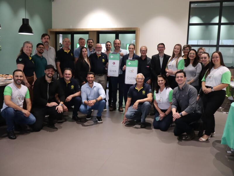 rotary-club-de-palotina-pioneiro-realiza-repasse-de-recursos-arrecadados-na-expo-palotina