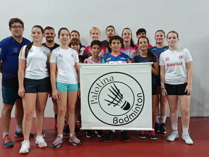 equipe-palotina-badminton-disputa-etapa-do-circuito-paranaense-em-curitiba